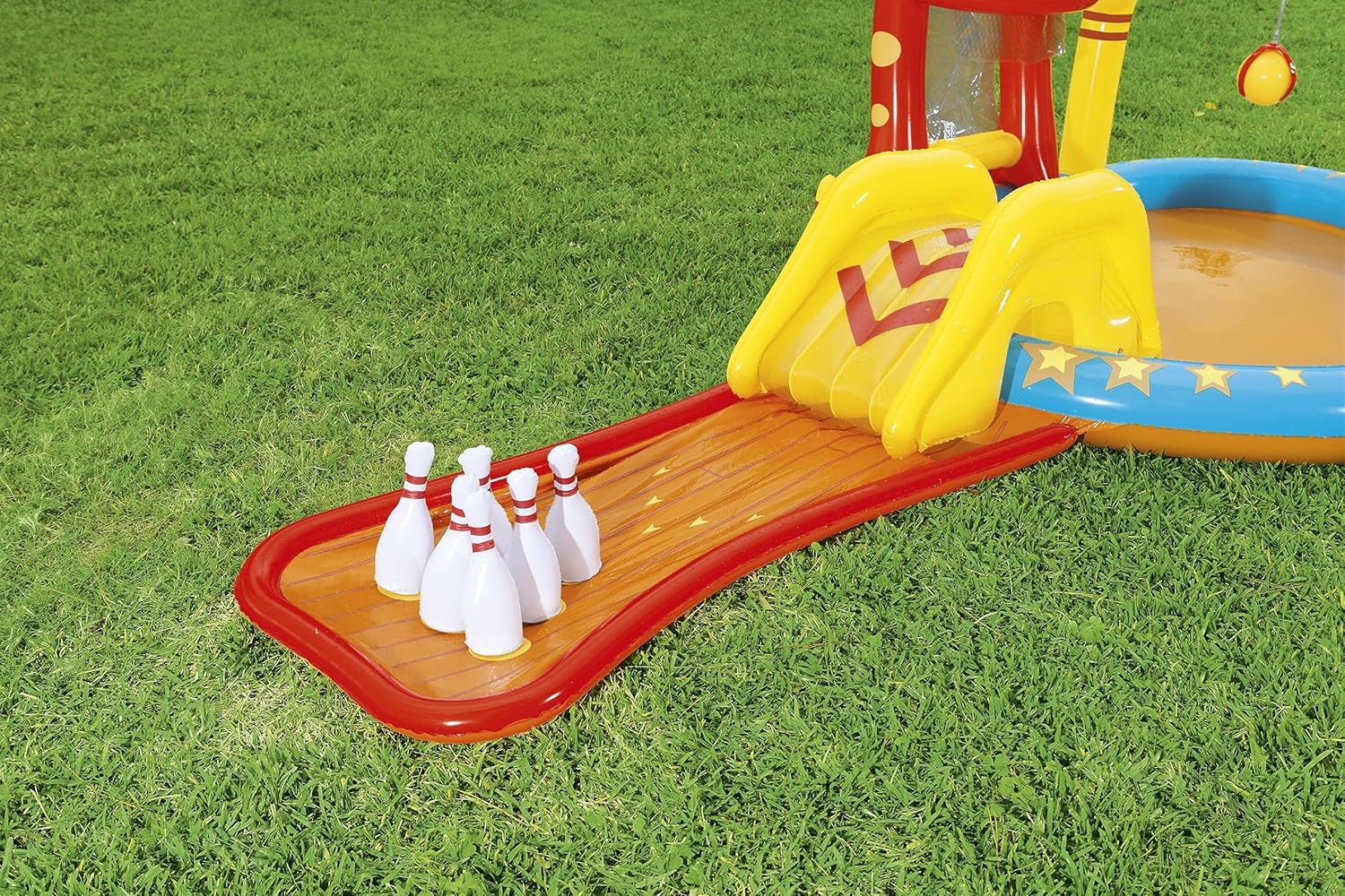 Bestway Lil' Champ Play Center 4.35m x 2.13m x 1.17m - 53068 - Image 3