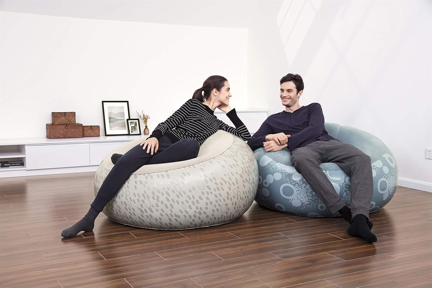 Bestway Inflate-A-Chair Air Chair, 1.12m x 1.12m x 66cm, Assorted-1Piece - 75052 - Image 5